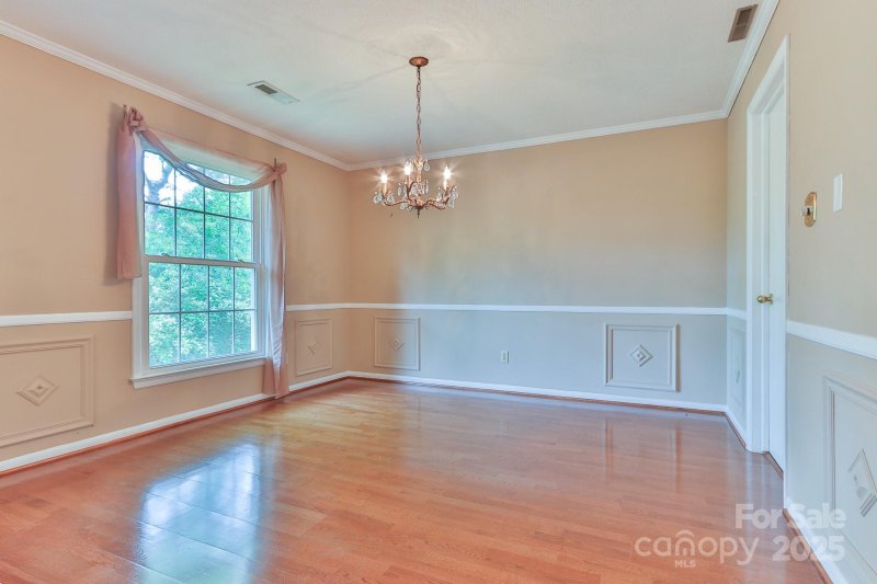 Property image 3 of 466 Shiloh Church Road in Lakemont Park, Hickory, NC 28601