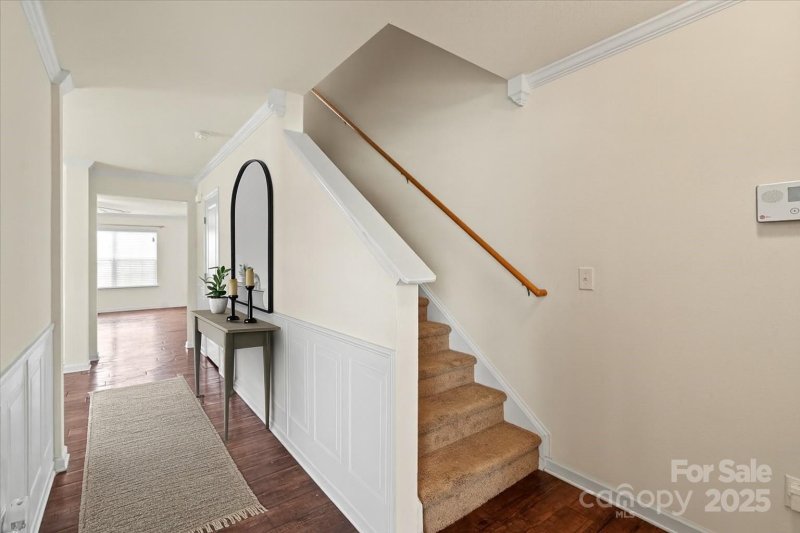 Property image 2 of 2515 Walnut Forest Drive in Sanders Farm, Charlotte, NC 28216