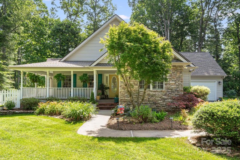 61 N Greenwood Forest Drive