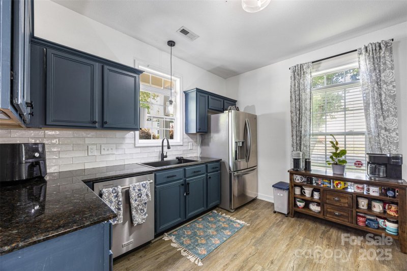 Property image 4 at 6107 Raisin Tree Lane, Charlotte, NC 28215