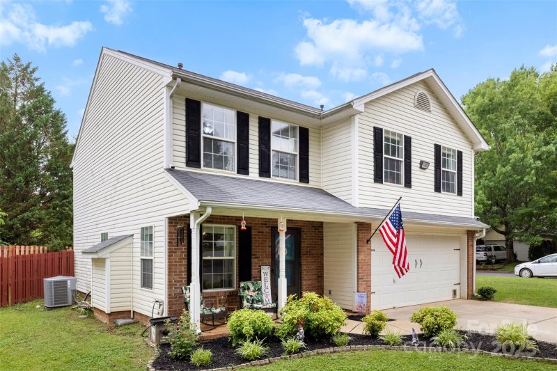 Property image 2 at 641 Saratoga Drive, Clover, SC 29710