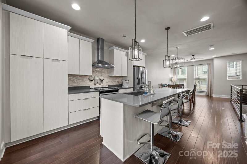 Property image 4 at 336 Uptown West Drive, Charlotte, NC 28208