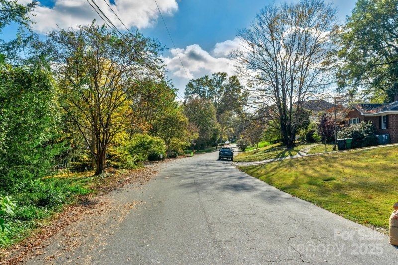 Property image 5 of 3125 Fairfax Drive in Myers Park, Charlotte, NC 28209