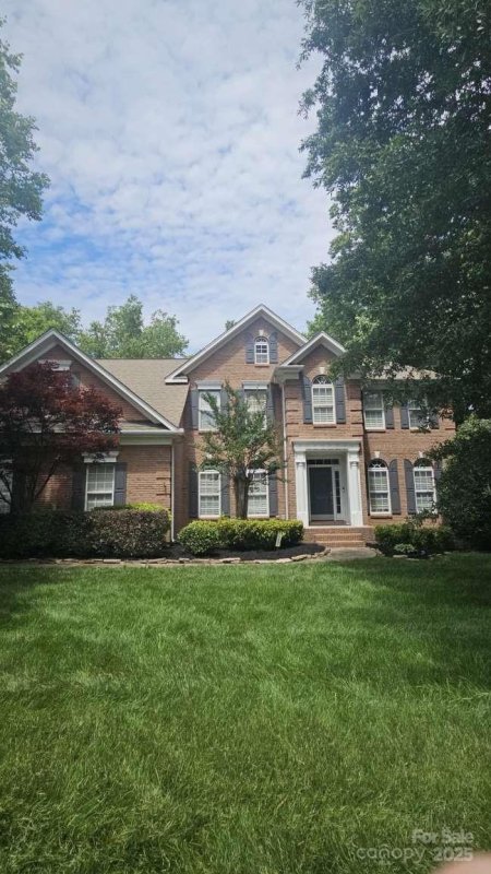 Property image 2 of 15494 Donnington Drive in Amberleigh, Charlotte, NC 28277