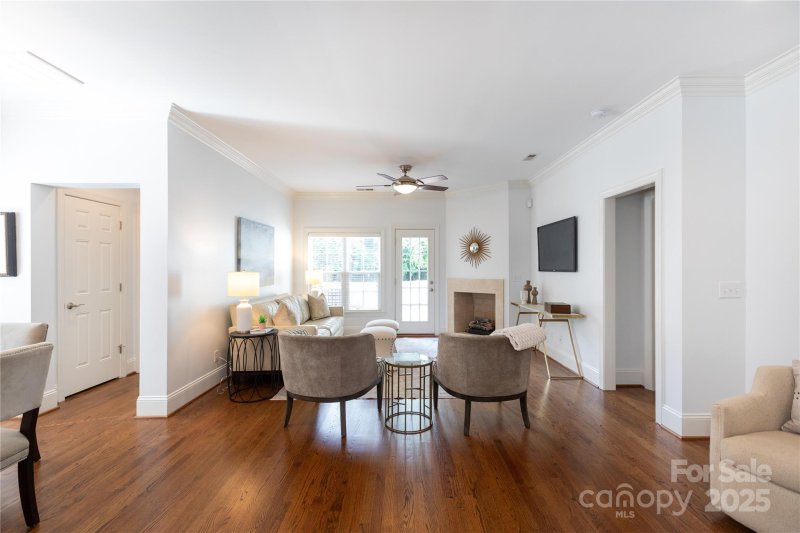 Property image 5 at 2412 Chesterfield Avenue, Charlotte, NC 28205