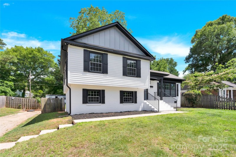 Property image 3 at 6328 Beecher Drive, Charlotte, NC 28215