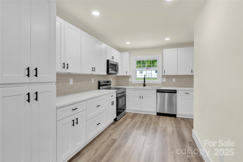 Property image 4 at 6328 Beecher Drive, Charlotte, NC 28215