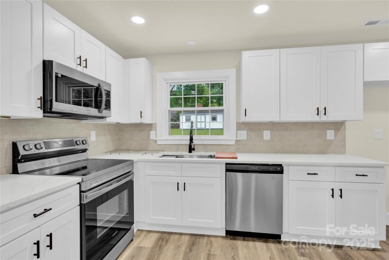 Property image 5 at 6328 Beecher Drive, Charlotte, NC 28215