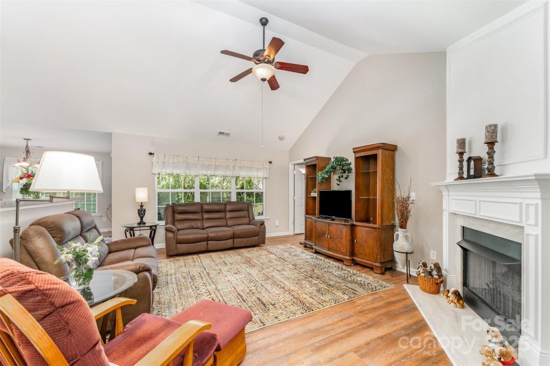 Property image 4 at 13830 Riding Hill Avenue, Charlotte, NC 28213