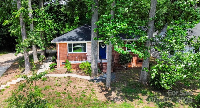 Property image 2 at 1936 Russell Avenue, Charlotte, NC 28216