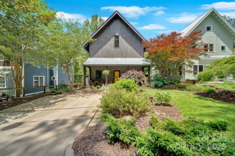 Property image 2 of 222 Westover Drive in Montford Hills, Asheville, NC 28801