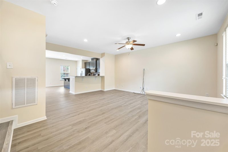 Property image 3 at 3039 Potomac River Parkway, Charlotte, NC 28217