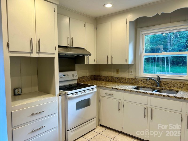 Property image 5 at 5734 Brookhaven Road, Charlotte, NC 28210