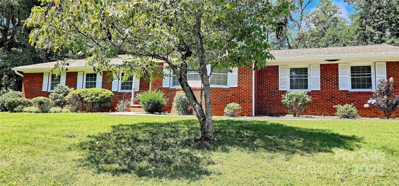 Property image 2 at 39 Ferncliff Drive, Asheville, NC 28805