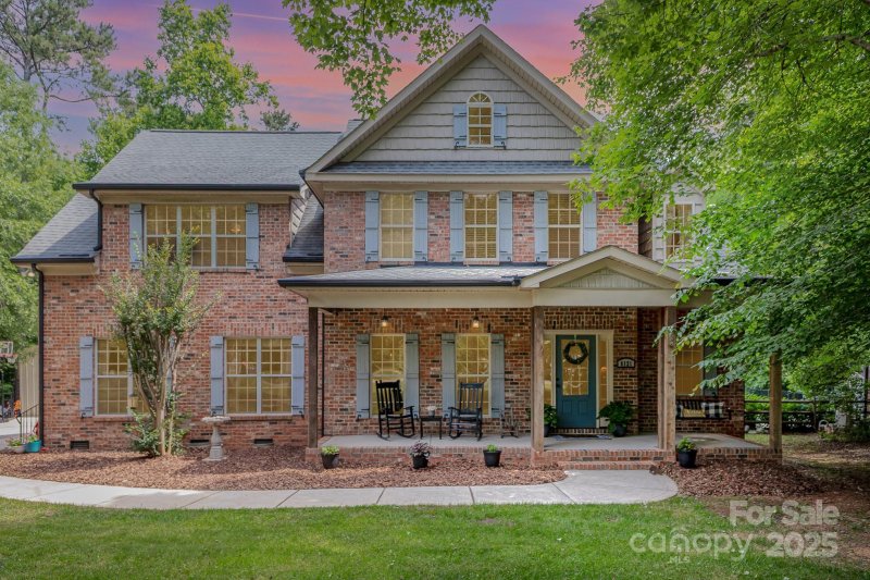 8121 Cane Pointe Lane