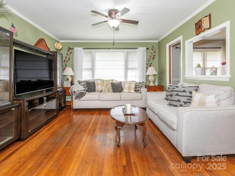 Property image 2 of 5629 Ruth Drive in Shannon Park, Charlotte, NC 28215