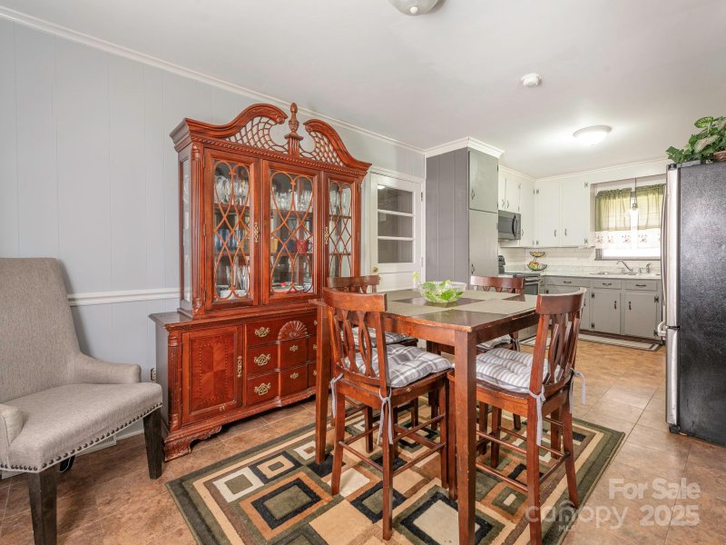 Property image 5 of 5629 Ruth Drive in Shannon Park, Charlotte, NC 28215