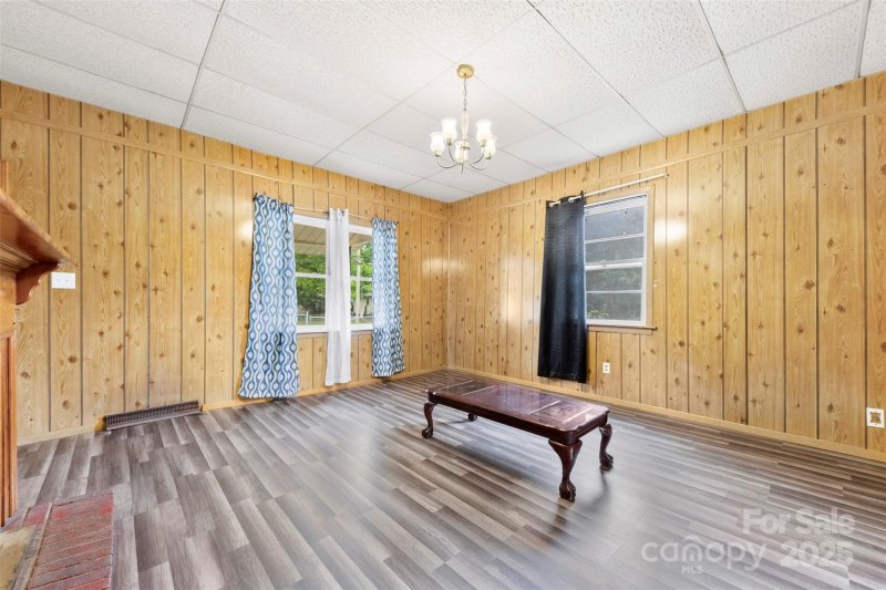 Property image 5 of 217 S Highland Street in Firestone Cotton Mills, Gastonia, NC 28052