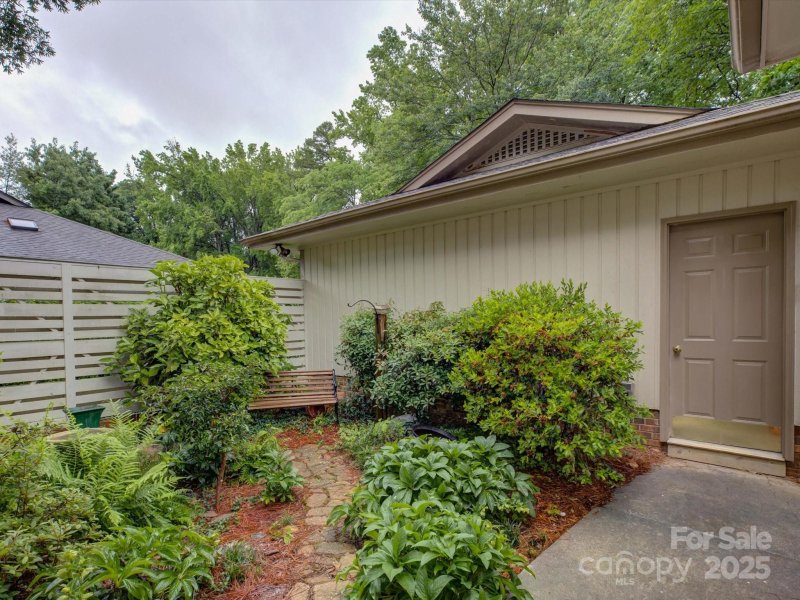 Property image 2 at 8 Sunrise Point Road, Lake Wylie, SC 29710