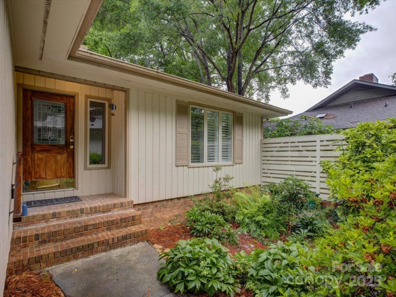 Property image 3 at 8 Sunrise Point Road, Lake Wylie, SC 29710