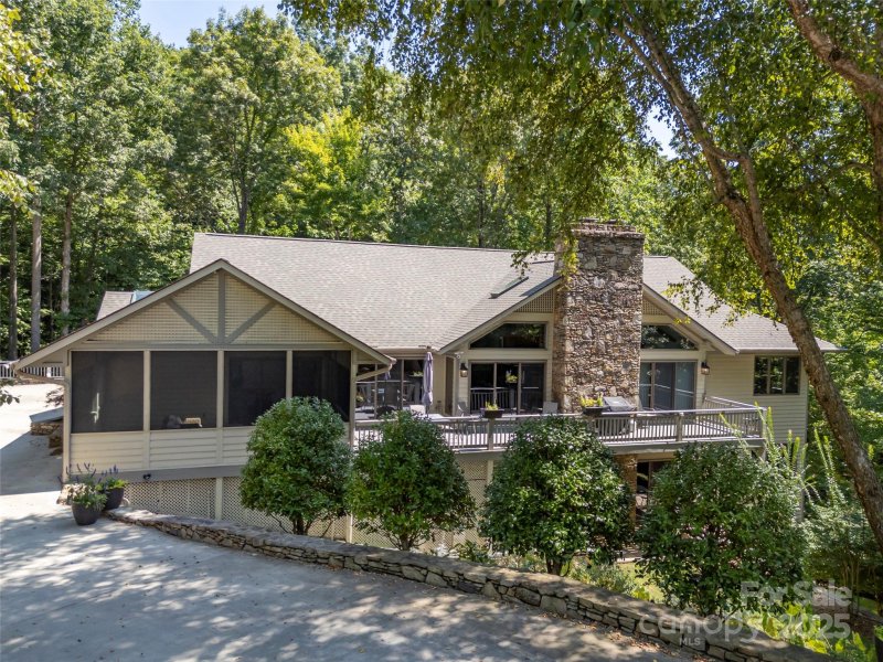 Property image 3 at 117 Little Cherokee Ridge, Hendersonville, NC 28739