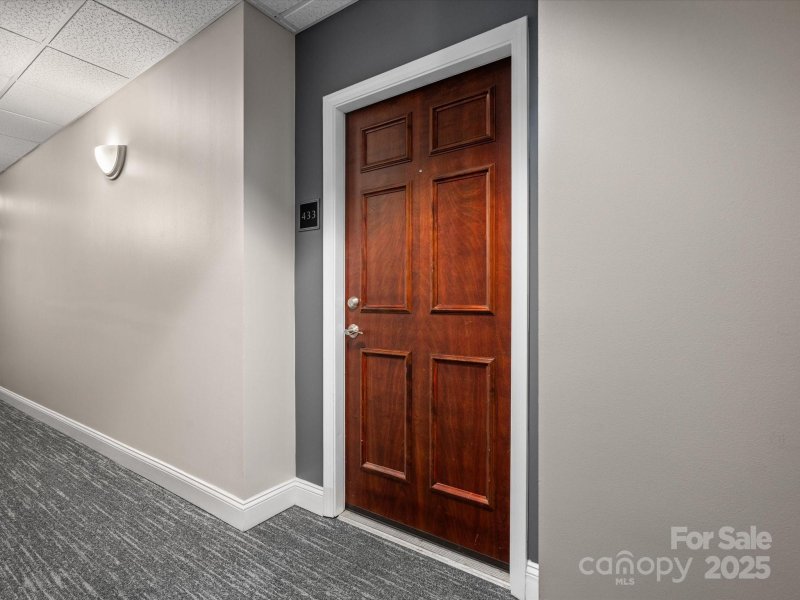 Property image 3 at 300 W 5th Street, Charlotte, NC 28202