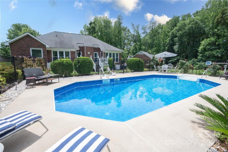 Property image 2 at 150 Wordsworth Way, Mooresville, NC 28115