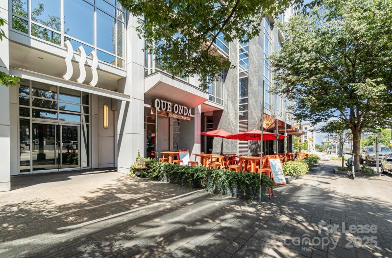 Property image 4 at 333 W Trade Street, Charlotte, NC 28202