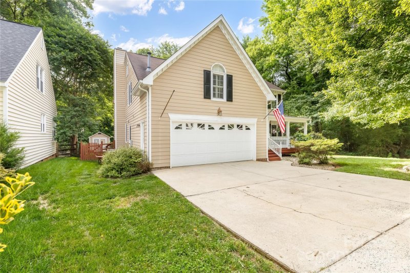 Property image 2 at 4333 Poplar Grove Drive, Charlotte, NC 28269