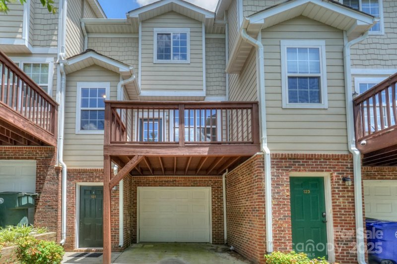 Property image 3 at 121 High Ridge Road, Mooresville, NC 28117