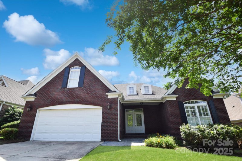 Property image 2 of 765 Cherry Hills Place in Waterford Glen, Rock Hill, SC 29730