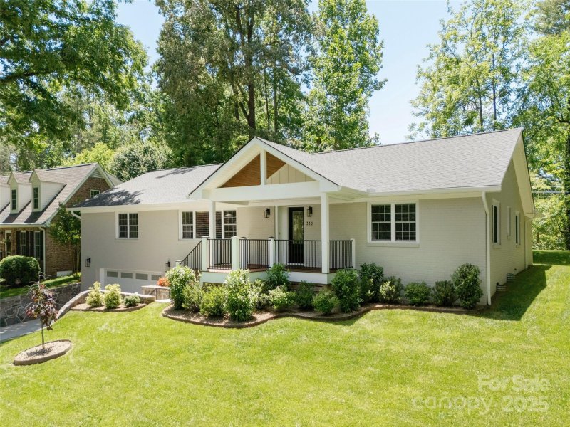 Property image 3 at 330 Balsam Road, Hendersonville, NC 28792