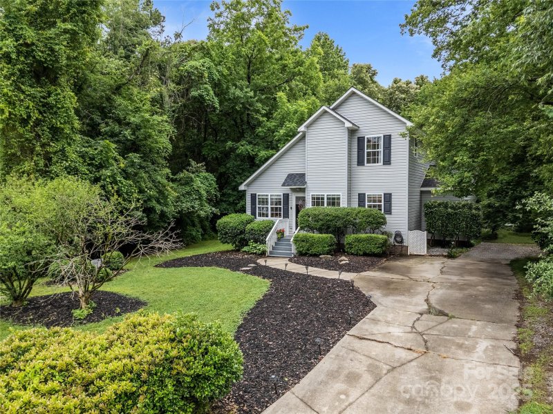 Property image 4 at 7830 Sarah Drive, Denver, NC 28037