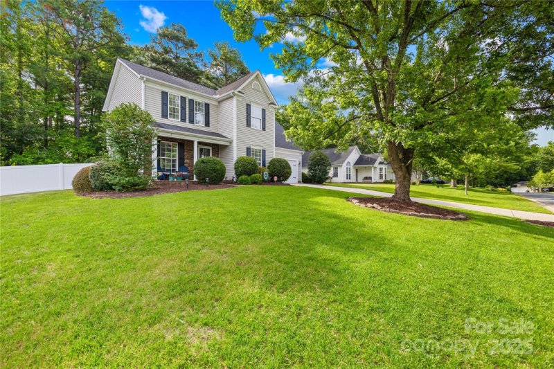 Property image 3 at 8020 Sheckler Lane, Matthews, NC 28104