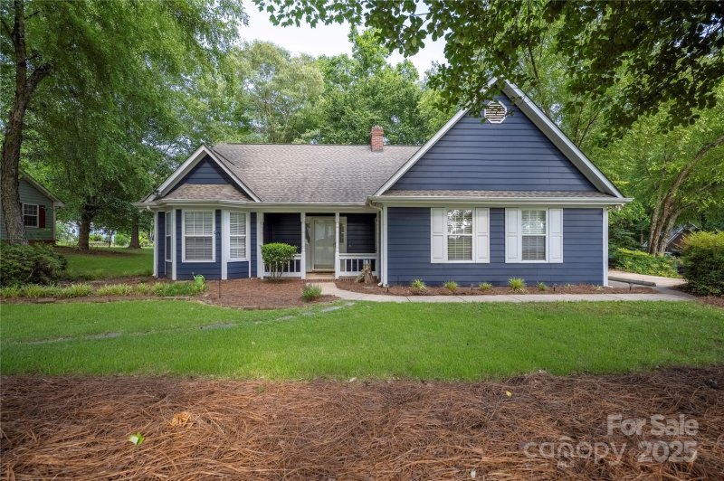 Property image 2 of 172 Valleybrook Drive in Catawba Springs, Denver, NC 28037