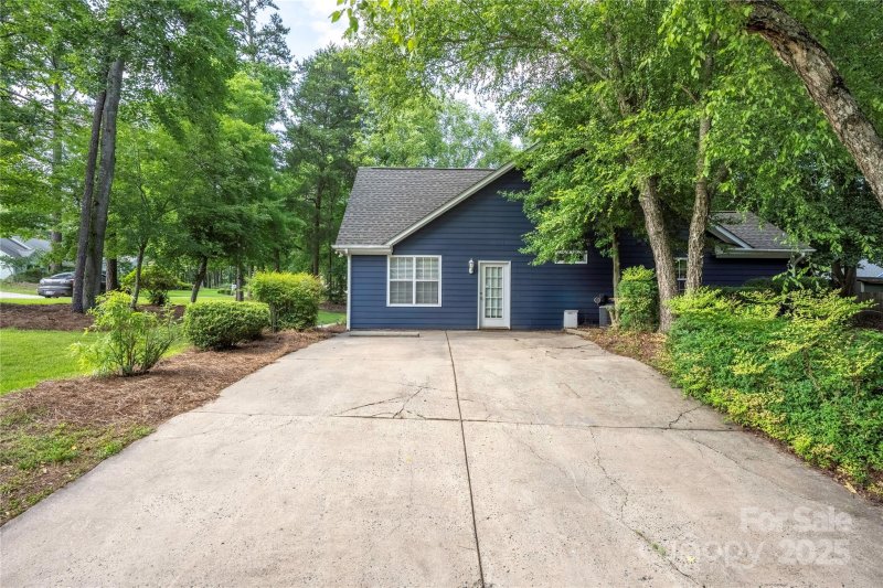 Property image 4 of 172 Valleybrook Drive in Catawba Springs, Denver, NC 28037