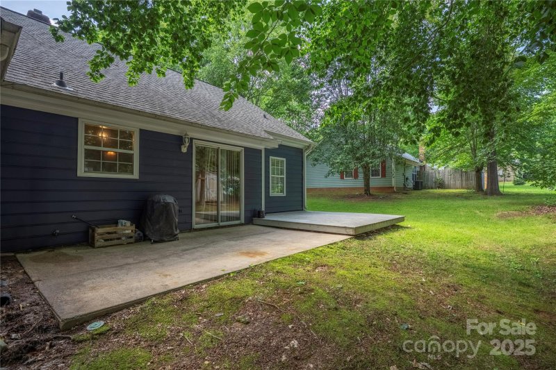 Property image 5 of 172 Valleybrook Drive in Catawba Springs, Denver, NC 28037