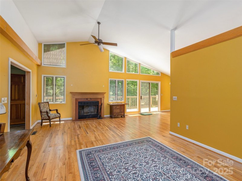 Property image 2 of 22 Delacy Drive in Canarian Estates, Hendersonville, NC 28739