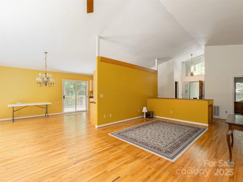 Property image 3 of 22 Delacy Drive in Canarian Estates, Hendersonville, NC 28739