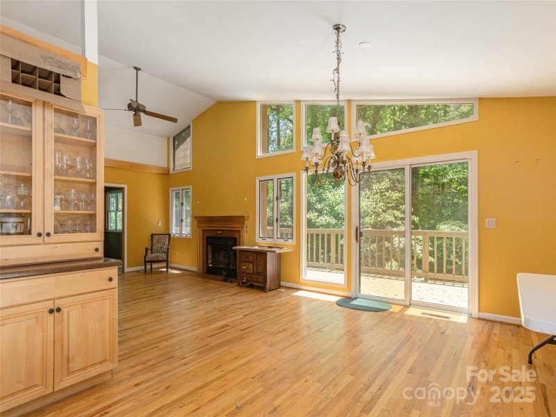 Property image 4 of 22 Delacy Drive in Canarian Estates, Hendersonville, NC 28739