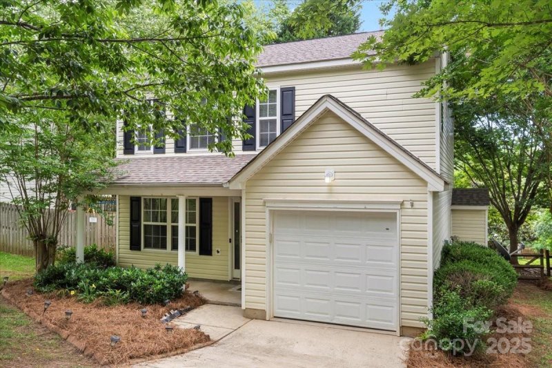 Property image 2 at 1410 Swaying Branch Lane, Clover, SC 29710