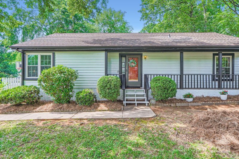 Property image 3 of 2009 Pinevalley Road in Midbrook, Rock Hill, SC 29732