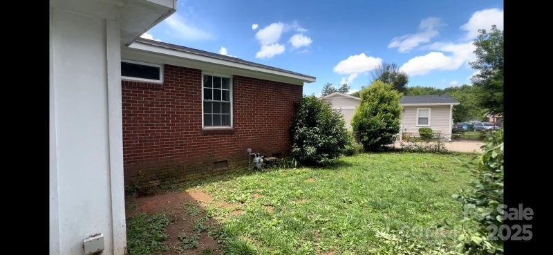 Property image 3 of 4414 Birkdale Drive in Brookfield, Charlotte, NC 28208