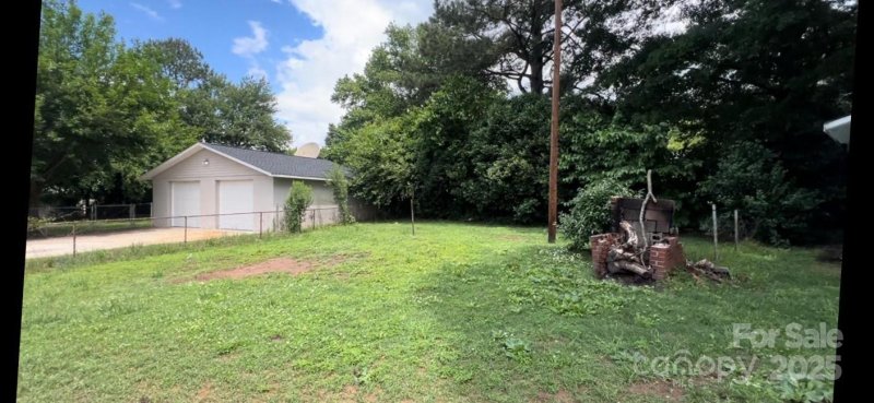 Property image 5 of 4414 Birkdale Drive in Brookfield, Charlotte, NC 28208