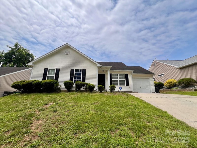 Property image 2 at 5523 Stone Bluff Court, Charlotte, NC 28214