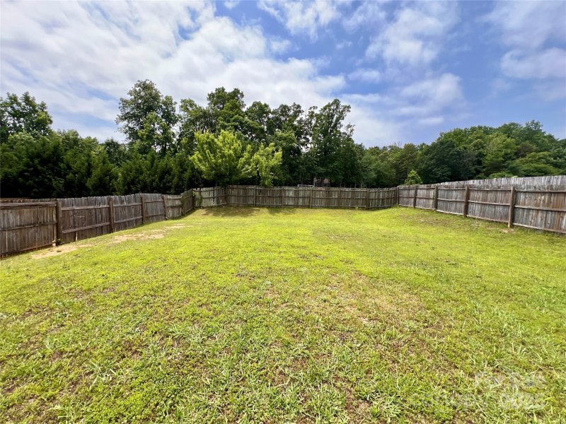 Property image 3 at 5523 Stone Bluff Court, Charlotte, NC 28214