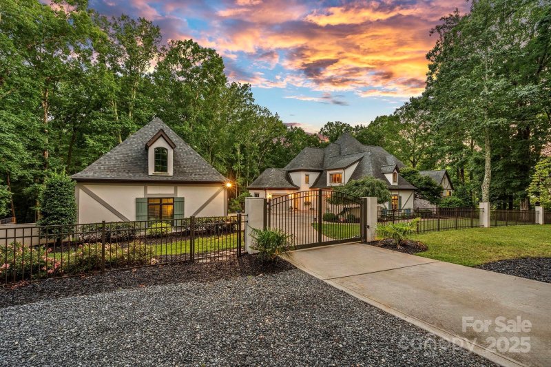 Property image 2 at 10300 Sweetleaf Place, Charlotte, NC 28278