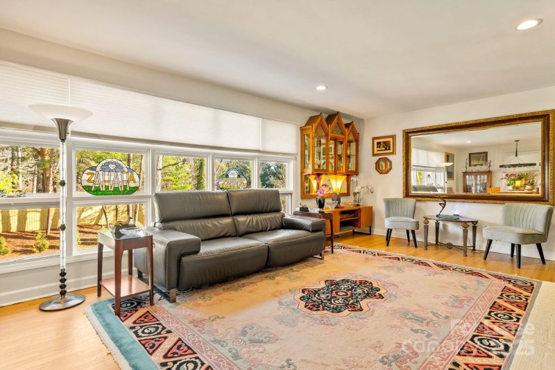 Property image 5 at 2 Bevlyn Drive, Asheville, NC 28803