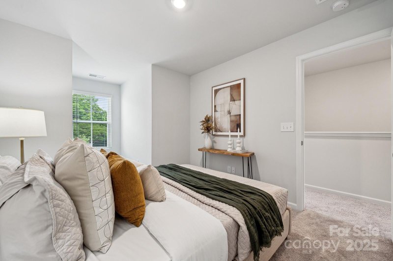 Property image 2 of 7110 Galago Street in Lakeview Village, Charlotte, NC 28216