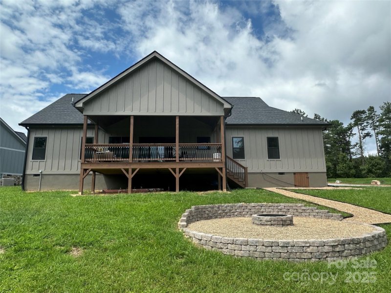 Property image 2 at 9 Robey Drive, Fletcher, NC 28732